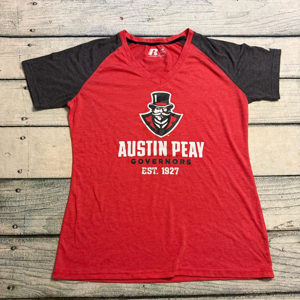 Austin Peay Governors Govs red and gray woman’s short sleeve shirt. L